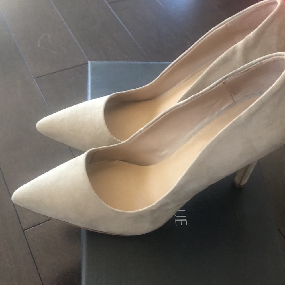 Saks Fifth Ave heels - Picture 5 of 6